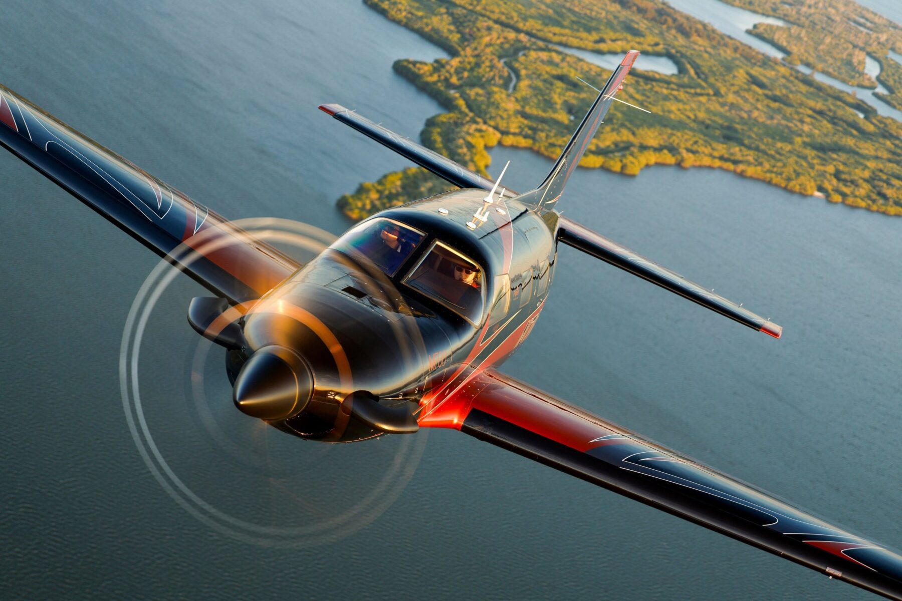 Piper M700 Fury in volo